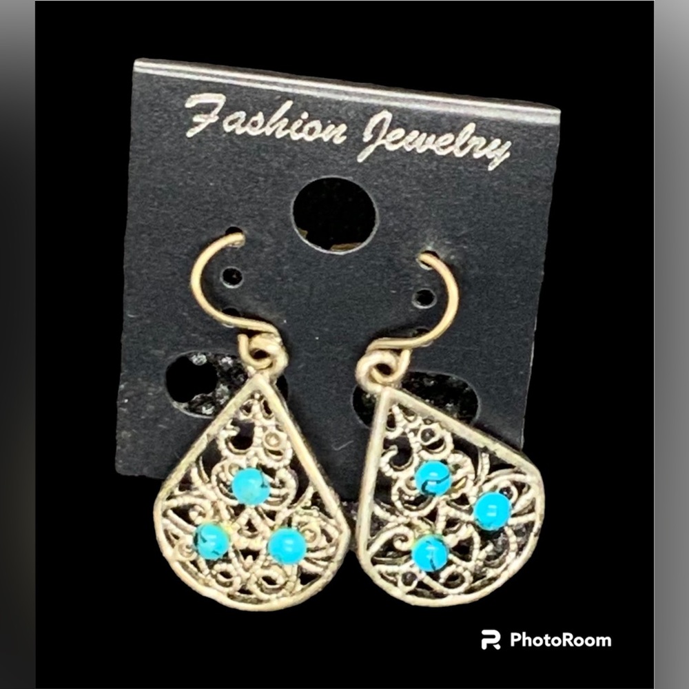 Fashion Jewelry Turquoise Accent Earrings